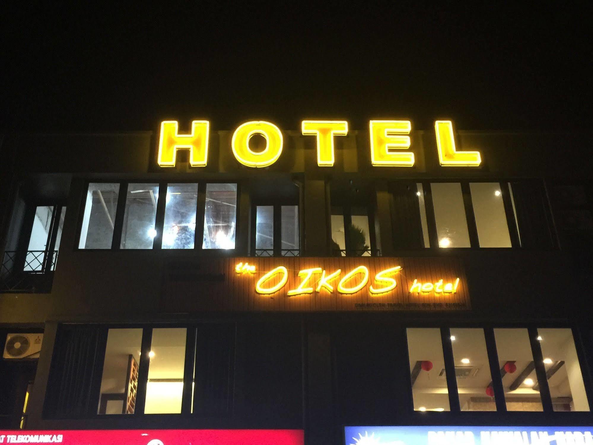 The Oikos Hotel Pontian Kecil Esterno foto